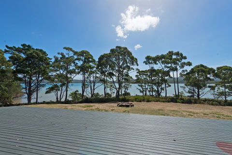 Cloudy Bay Lagoon Estate - Holiday Find 3