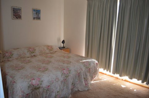 Hillview - Holiday Find 2