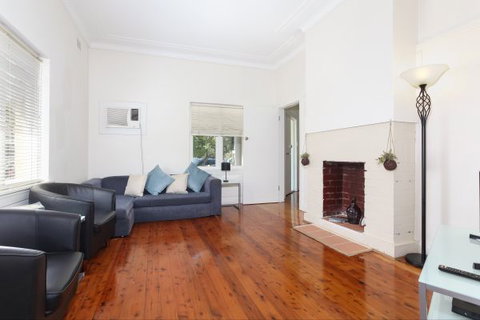 Le Bois Cottage - Holiday Find 1