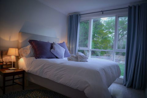 Mrs Simpson Cottage At Norala Garden - Holiday Find 4