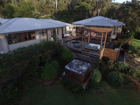 Murrah Luxury Holiday Accommodation - Holiday Find 7