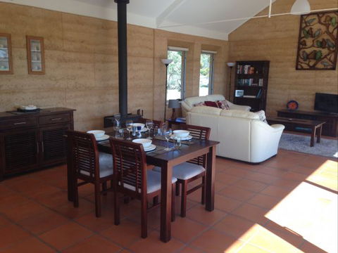 Muntiri Lodge Eco Retreat - Holiday Find 3