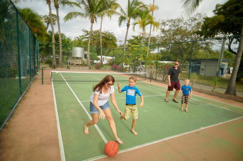 BIG 4 Rowes Bay Beachfront Holiday Park - Holiday Find 4