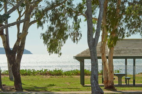 BIG 4 Rowes Bay Beachfront Holiday Park - Holiday Find 5