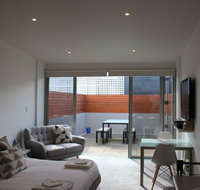 Sandy Bay Studio Apartment - Holiday Find