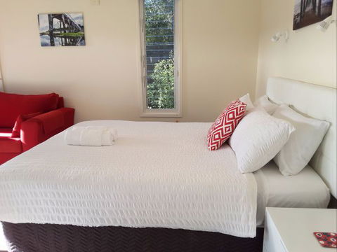 Springtide Studio Apartments - Holiday Find 1