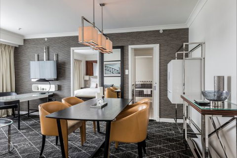 Swissôtel Sydney - Holiday Find 1