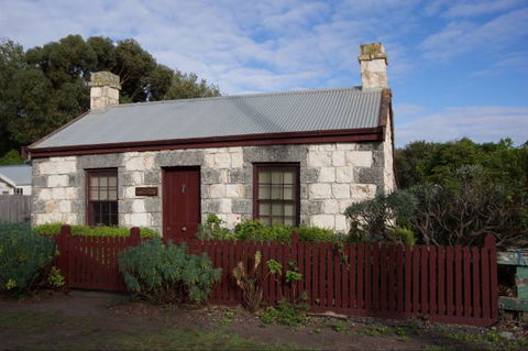 Tara Cottage - Holiday Find 0