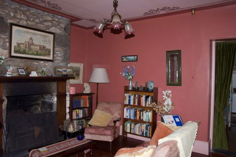 Tara Cottage - Holiday Find 1