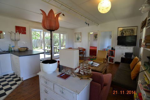 The Classic Beach House - Holiday Find 1