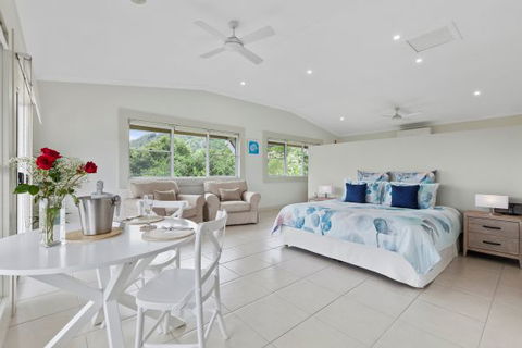 The Country House At Hunchy Luxury Bed And Breakfast Accommodation - Holiday Find 4