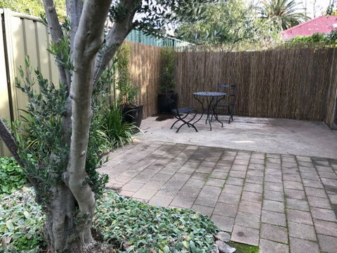 Townhouse On Deas - Holiday Find 1