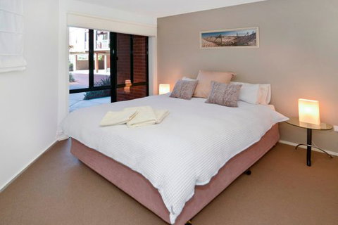 Unit 5 Wyuna Queenscliff - Holiday Find 4