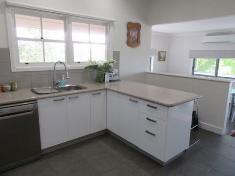 Valley View Cottage - Holiday Find 1