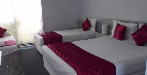 Bidgee Motor Inn - Holiday Find 1