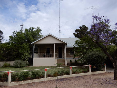 Dot's House - Holiday Find 0