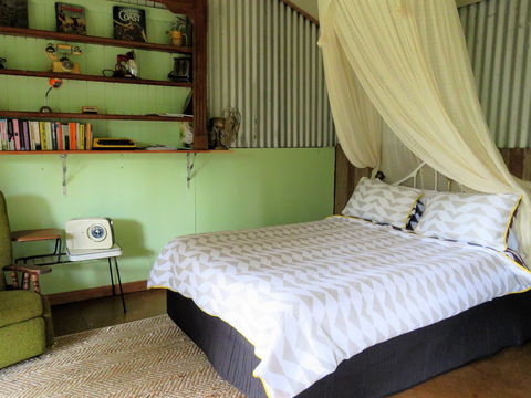Fig Tree Retro Studio - Holiday Find 4