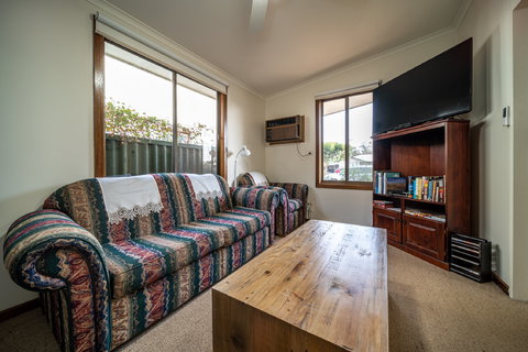 Flinders Ranges Bed And Breakfast - Holiday Find 7