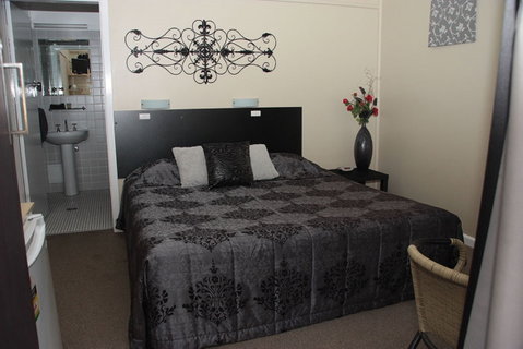 Gundagai Motel - Holiday Find 3