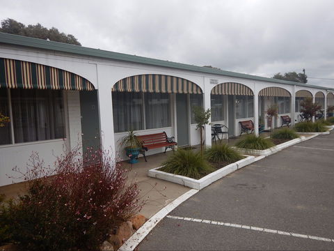Hi Way Motor Inn - Holiday Find 3