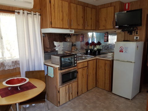 Kingscote Tourist Park And Family Units - Holiday Find 4