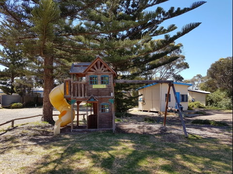 Kingscote Tourist Park And Family Units - Holiday Find 7