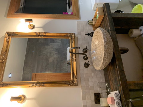 Mannaburne Cabin - Holiday Find 4