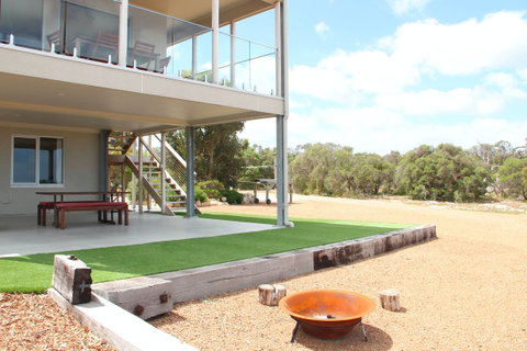 Southern Ocean Lookout - Holiday Find 8