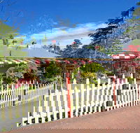 St Mounts Boutique Hotel - Garden Cottages and Trattoria Restaurant - Holiday Find