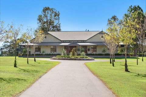 Stonegate - Holiday Find 0