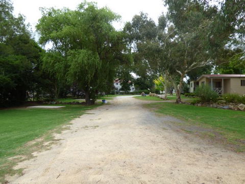 Tenterfield Lodge Caravan Park - Holiday Find 3