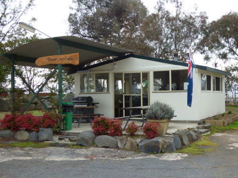 Tenterfield Lodge Caravan Park - Holiday Find 8