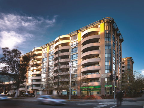 Adina Serviced Apartments Canberra James Court - Holiday Find 0