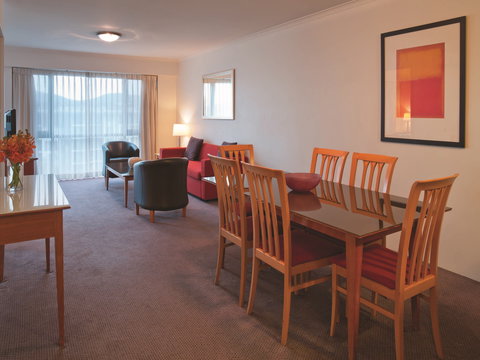 Adina Serviced Apartments Canberra James Court - Holiday Find 2