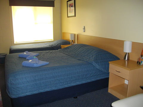Benjamin Singleton Motel - Holiday Find 2