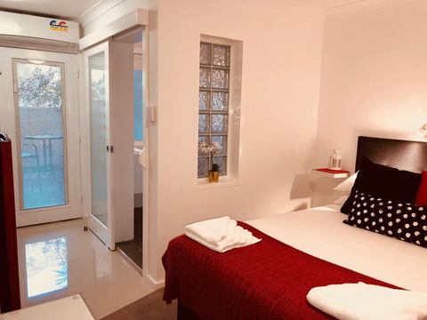 Canberra Short Term And Holiday Accommodation - Holiday Find 0