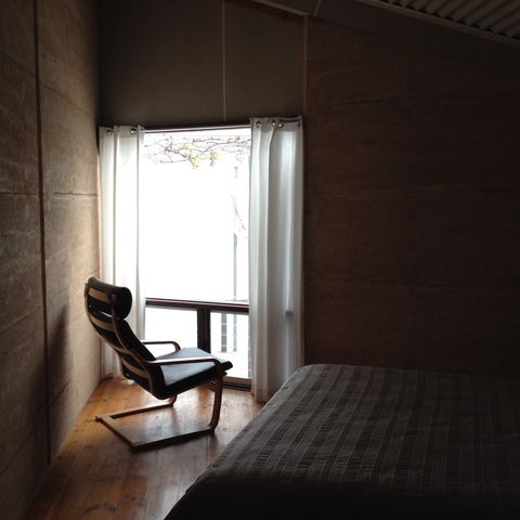 Doi's Ocean Front Apartment - Holiday Find 2