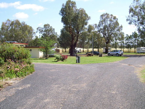 Dunedoo Caravan Park - Holiday Find 2