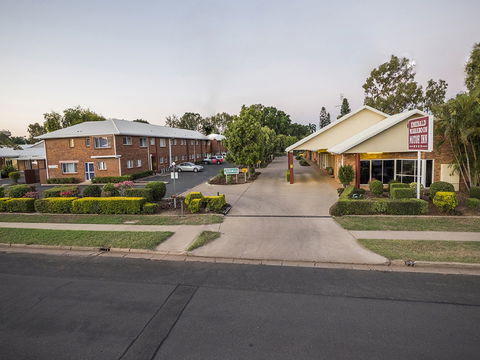 Emerald Maraboon Motor Inn - Holiday Find 1