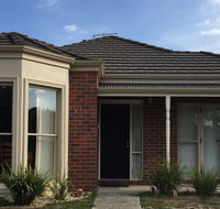 Gregory - Lake Wendouree - Holiday Find