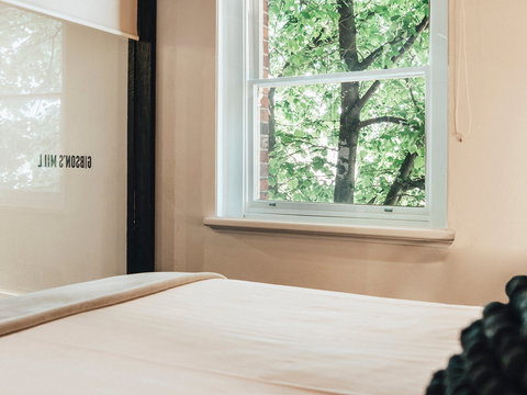 Sullivans Cove Apartments - Gibsons Mill - Holiday Find 3