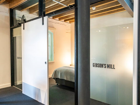 Sullivans Cove Apartments - Gibsons Mill - Holiday Find 5