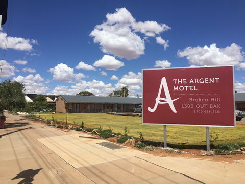 The Argent Motel - Holiday Find 0