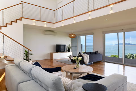Absolute Waterfront Gerroa - Holiday Find 1
