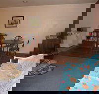 Acacia Cottages