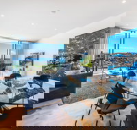 Aqua The Spectacular - Holiday Find