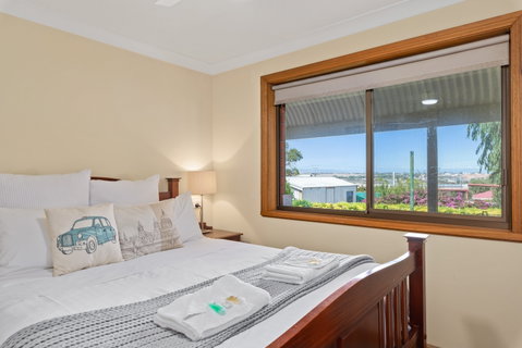 Century21 SouthCoast: Reef & Vines Port Noarlunga - Holiday Find 0