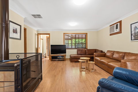 Century21 SouthCoast: Reef & Vines Port Noarlunga - Holiday Find 1