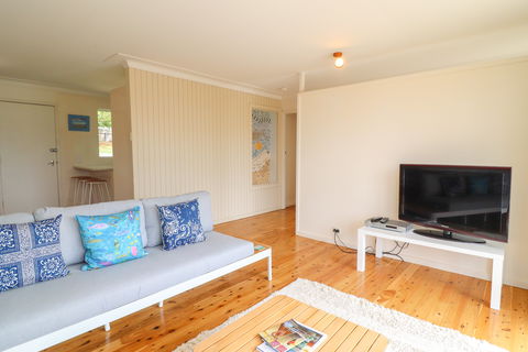 Coastal Horizons At Caves Beach - Holiday Find 2