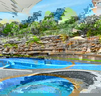 Condo Cove - Holiday Find